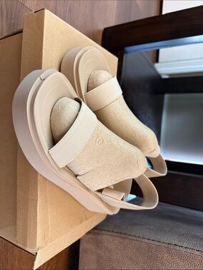 Steve Madden Beige Platform Slide Sandals